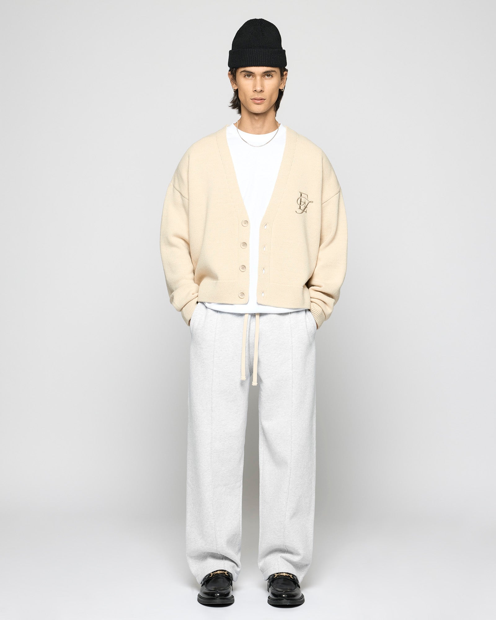 Contrast Embroidered Wide Sweatpants