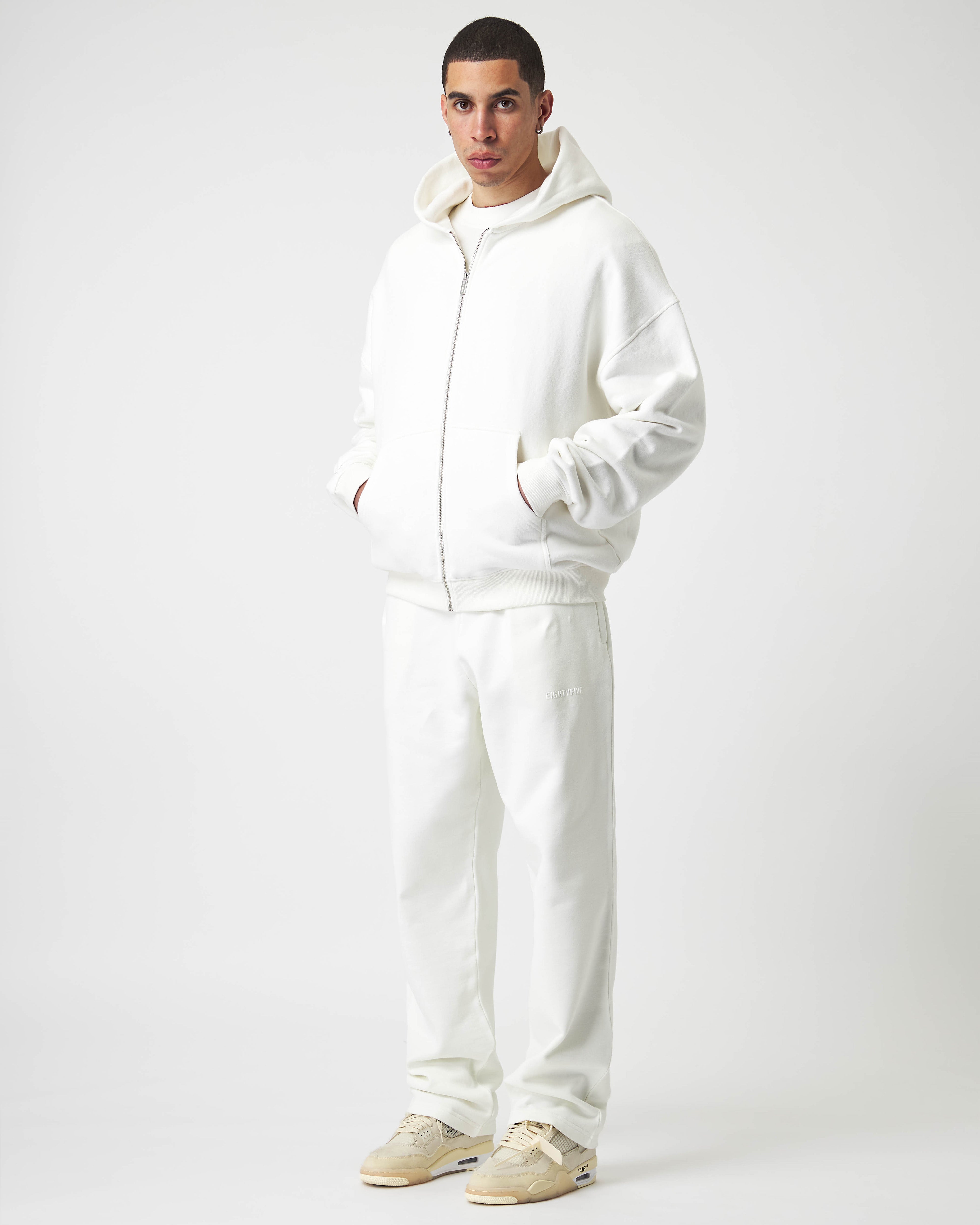 Wide Off White Basic Sweatpants – eightyfiveclo